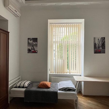 Центрум Апартаментс Lviv Exterior foto